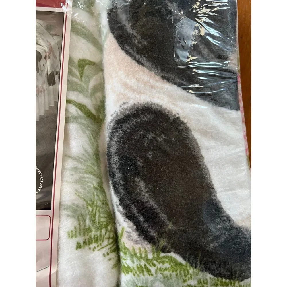 Vintage Beacon Panda Blanket twin/full New  72 x 90” old stock